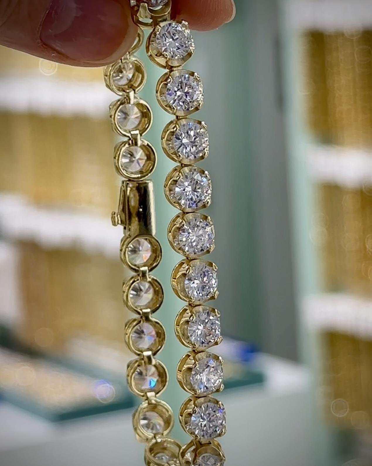 Vp14 K Altın Kaplama Taşlı Güneş Model Kolye