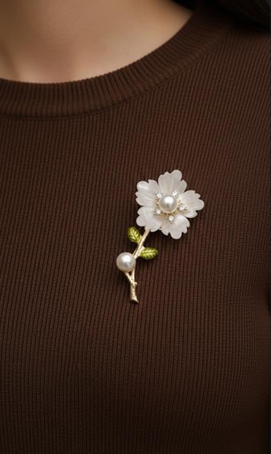 İncili Çiçek Model Broş