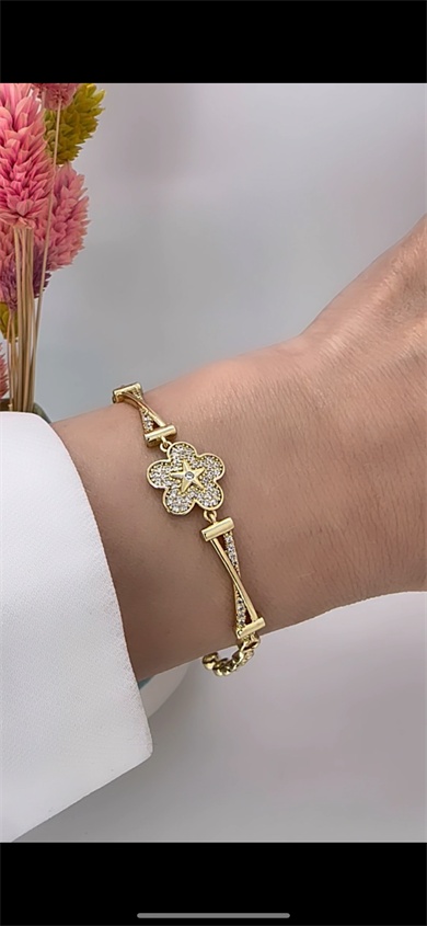 Vip 14 K Çiçekli Bileklik