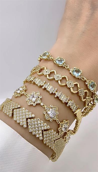 Vip 14 K Taşlı Çiçek Bileklik