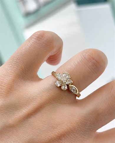 Vp 14 K Altın Kaplama Beyaz Çiçek Yüzük