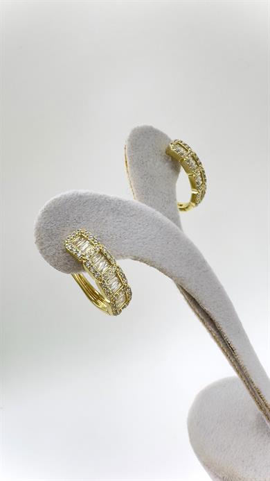 Vp 14 K Taşlı Oval Kare Model Küpe