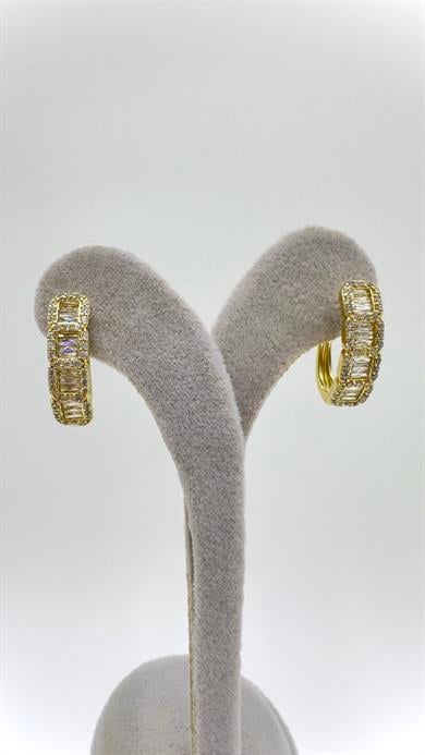 Vp 14 K Taşlı Oval Kare Model Küpe