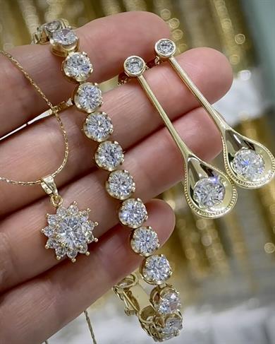 Vp14 K Altın Kaplama Taşlı Güneş Model Kolye