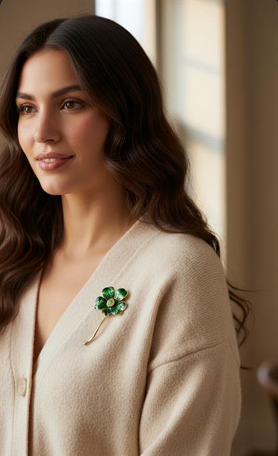 Yeşil Yonca Model Broş