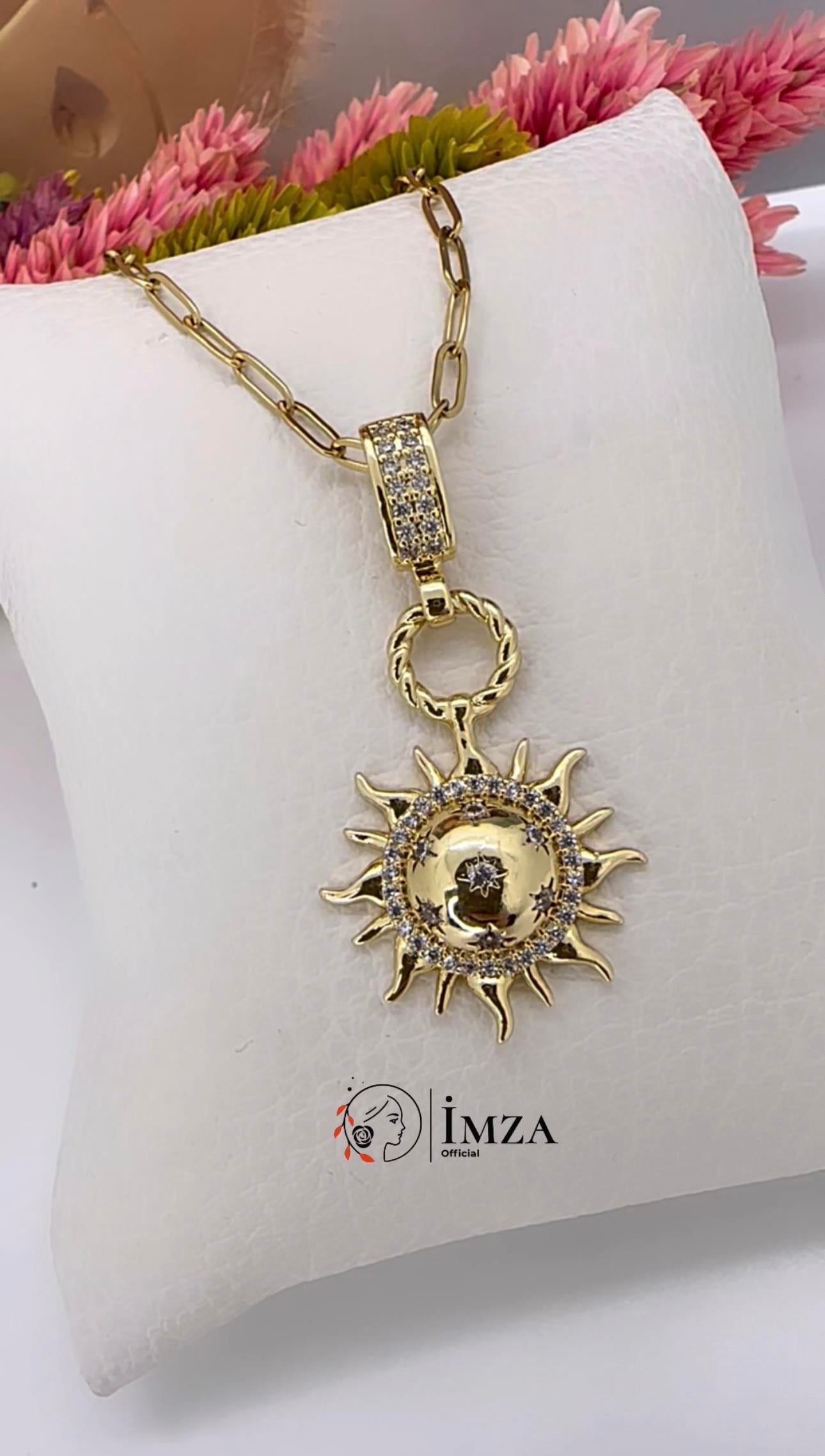 Çelik Güneş Figürlü Gold Zincirli Kolye