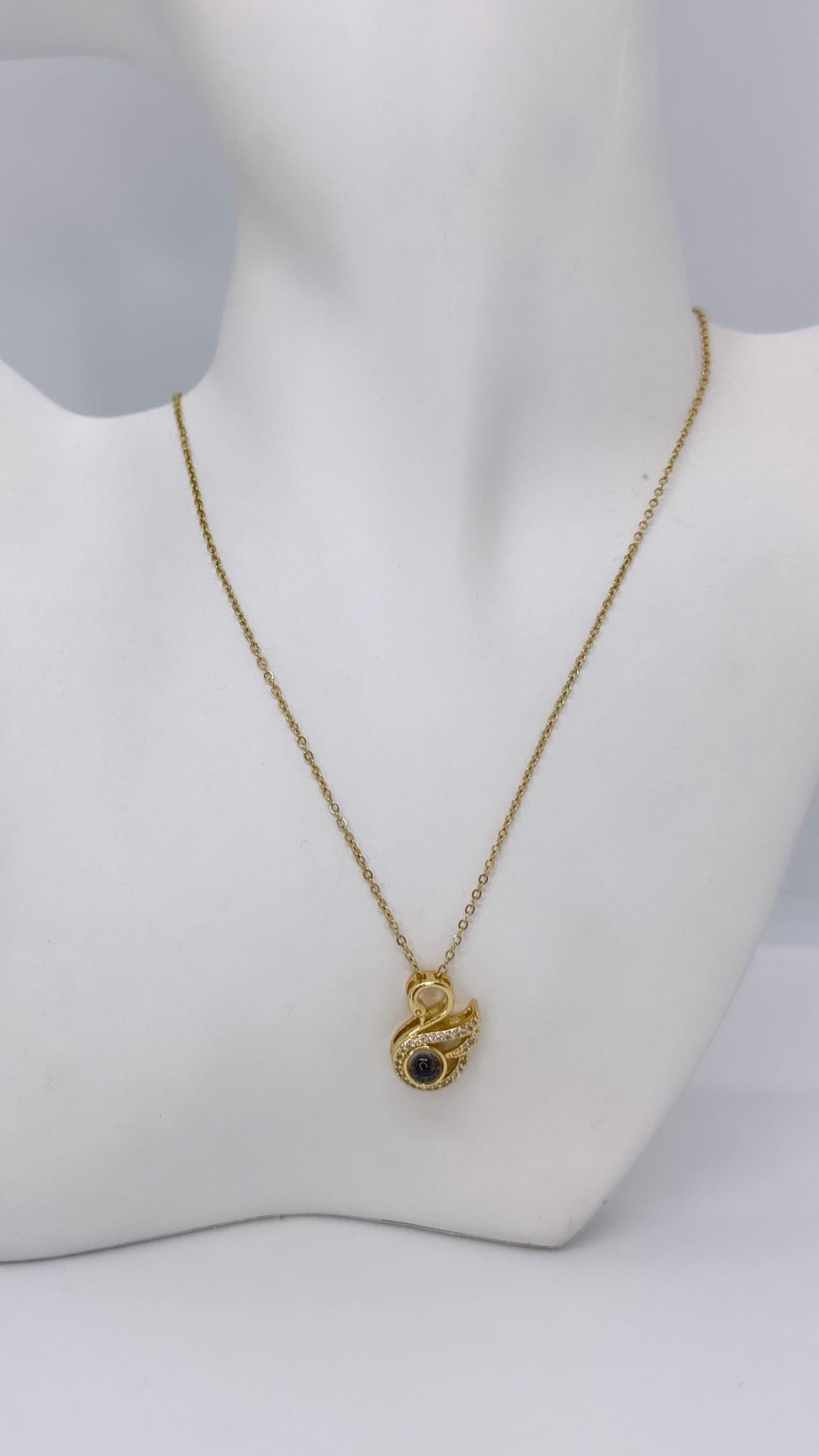 Kuğulu 100 Dilde Seni Seviyorum Kolyesi