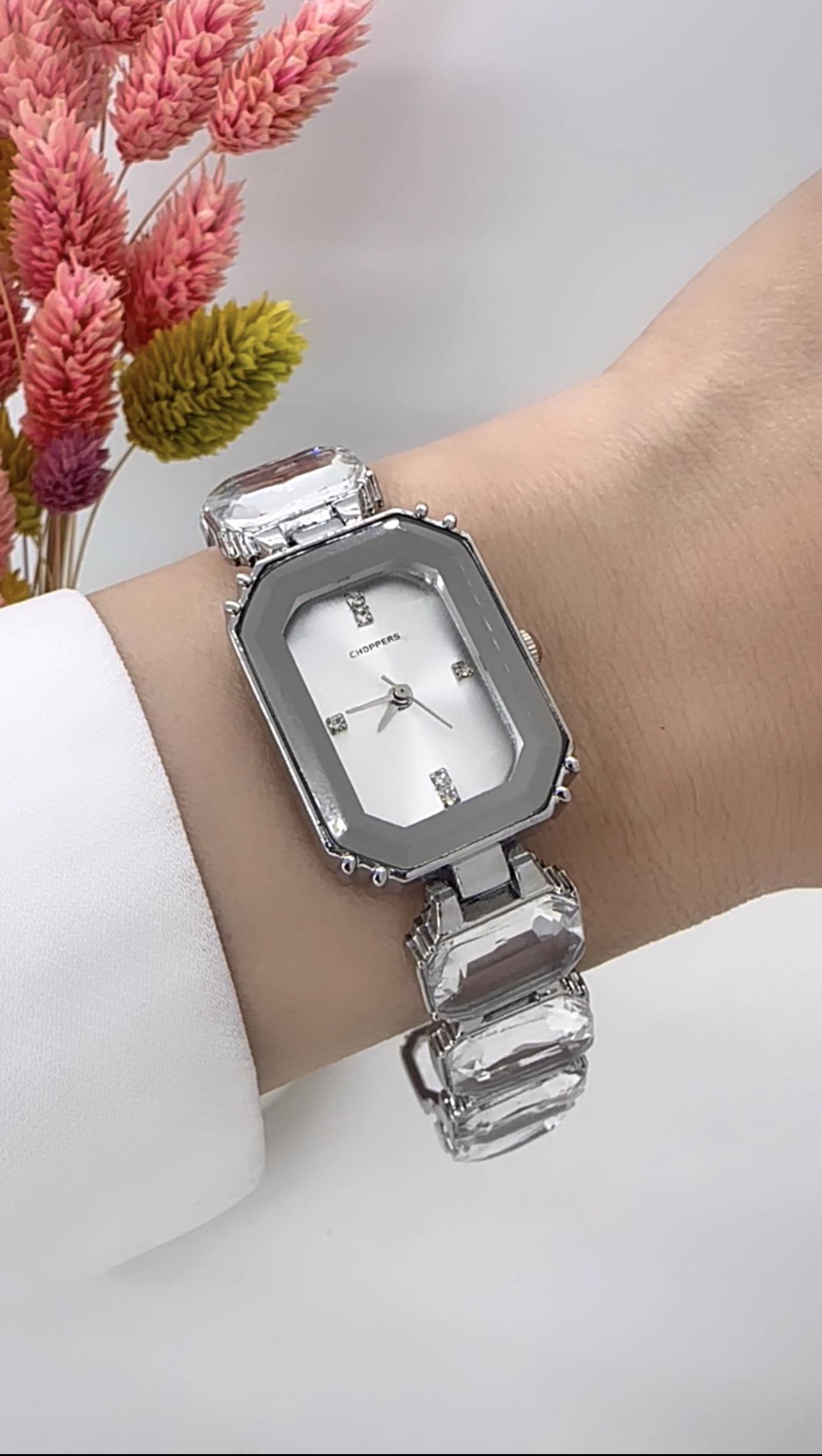 Marka Model Beyaz Silver Saat