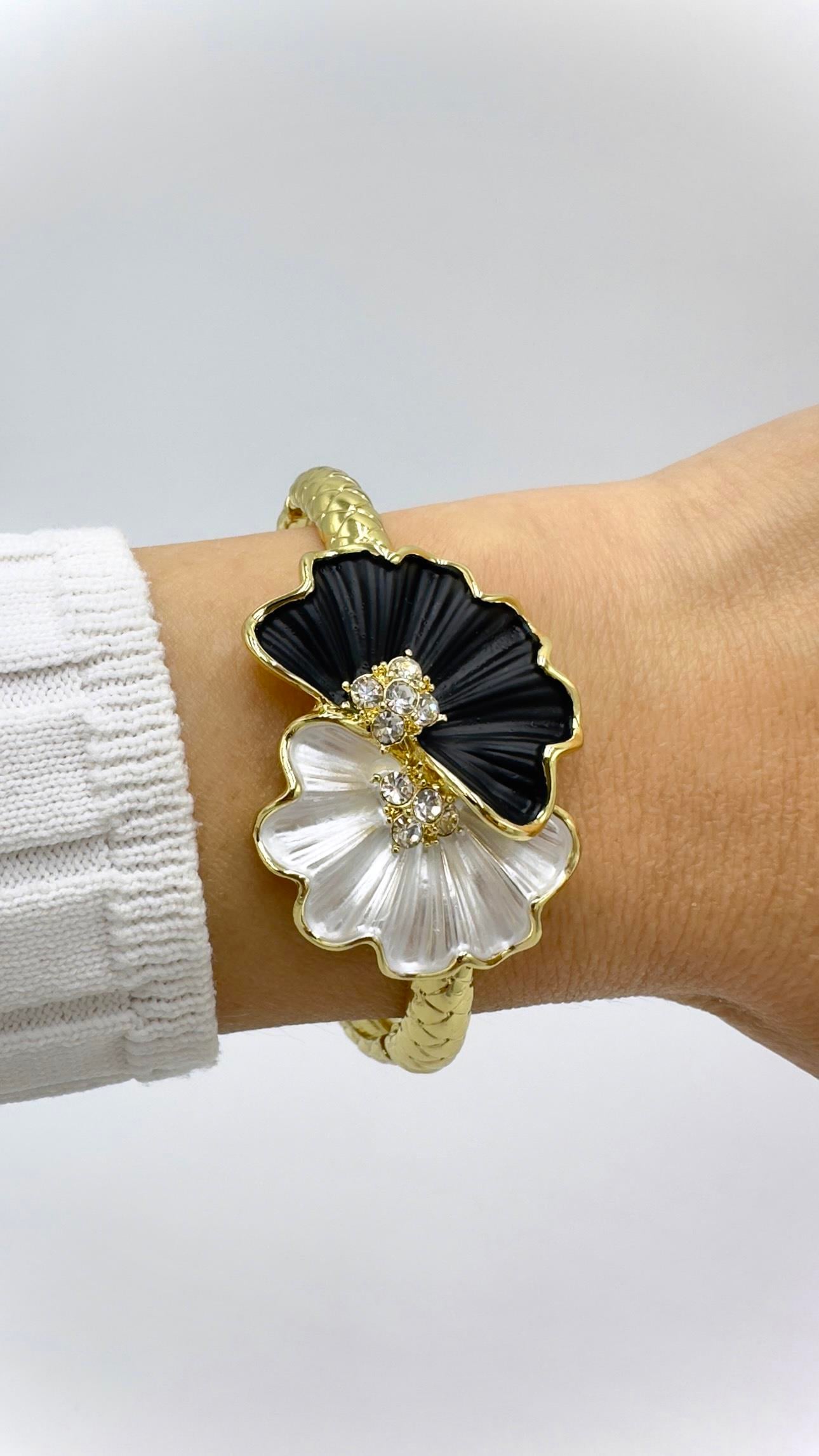 Paris Beyaz/ Gold Papatya Model Kelepçe Bileklik