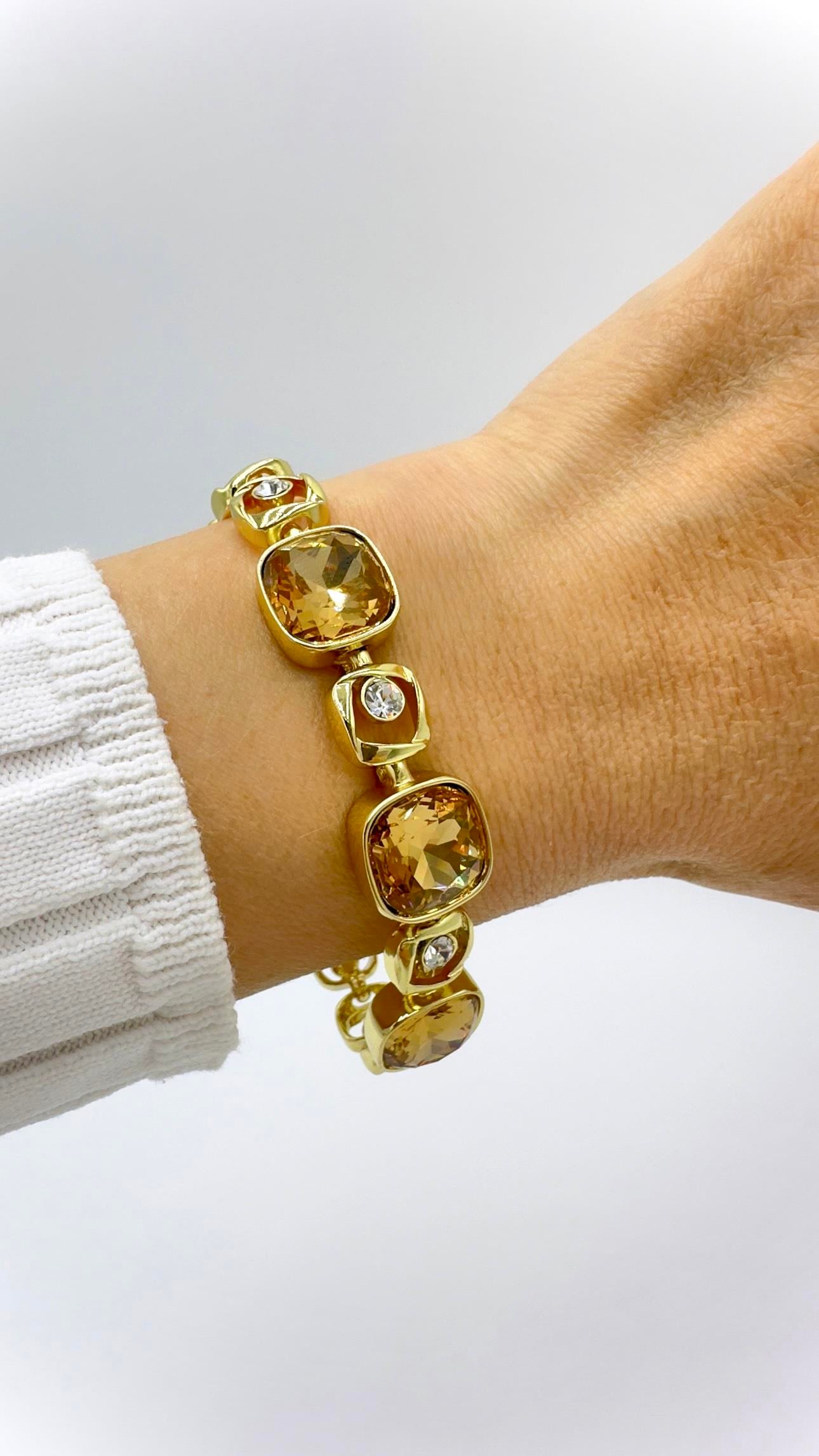 Paris Brown Kare Model Bileklik