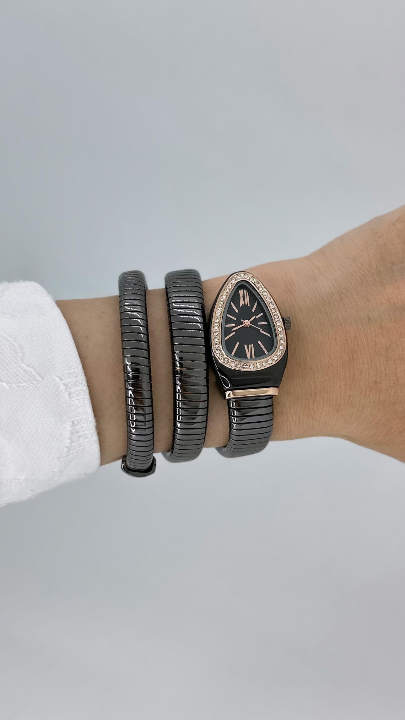 Siyah/ Gold Yılan Model Saat