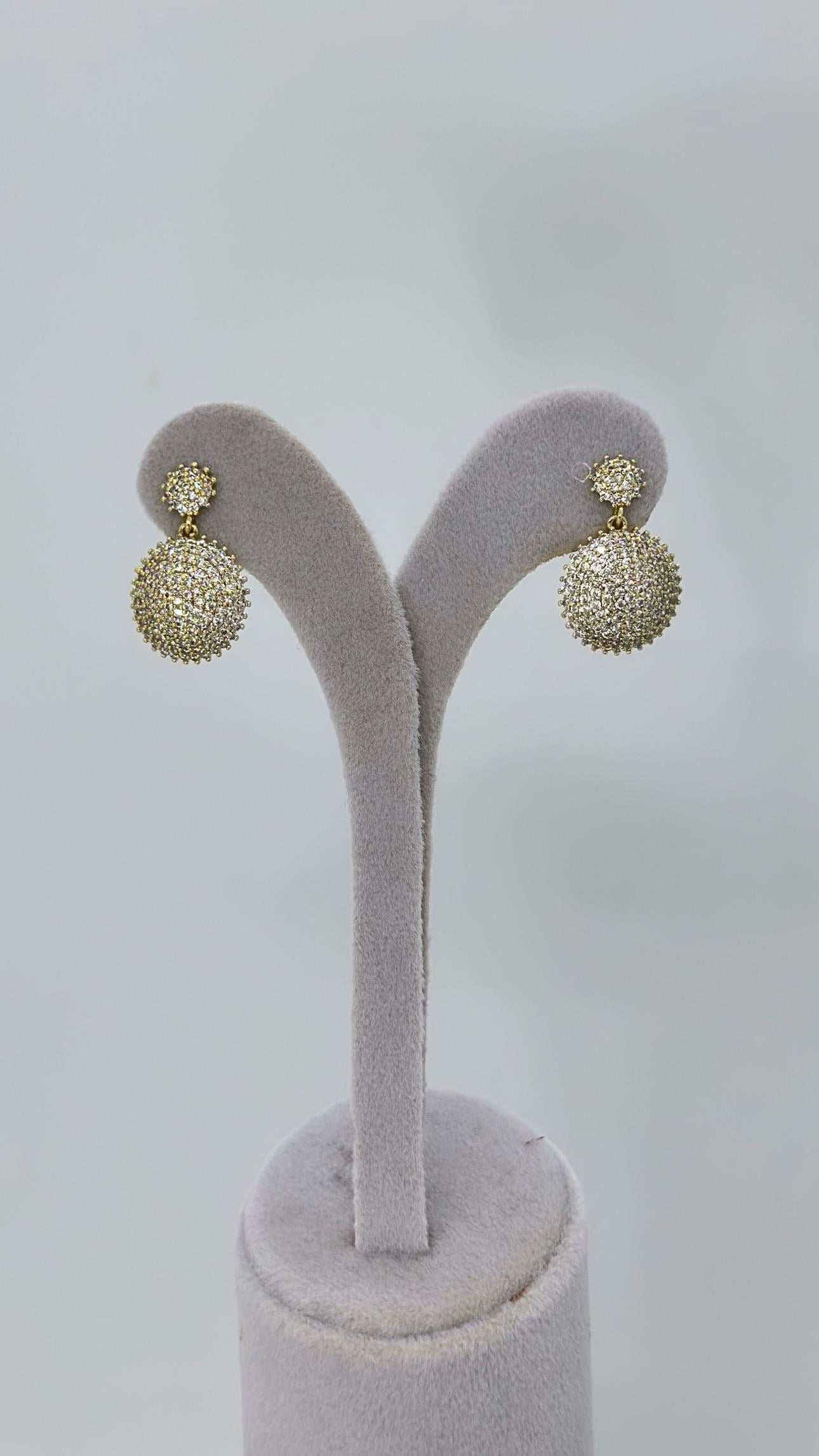 Vip 14 K İstiridye Küpe