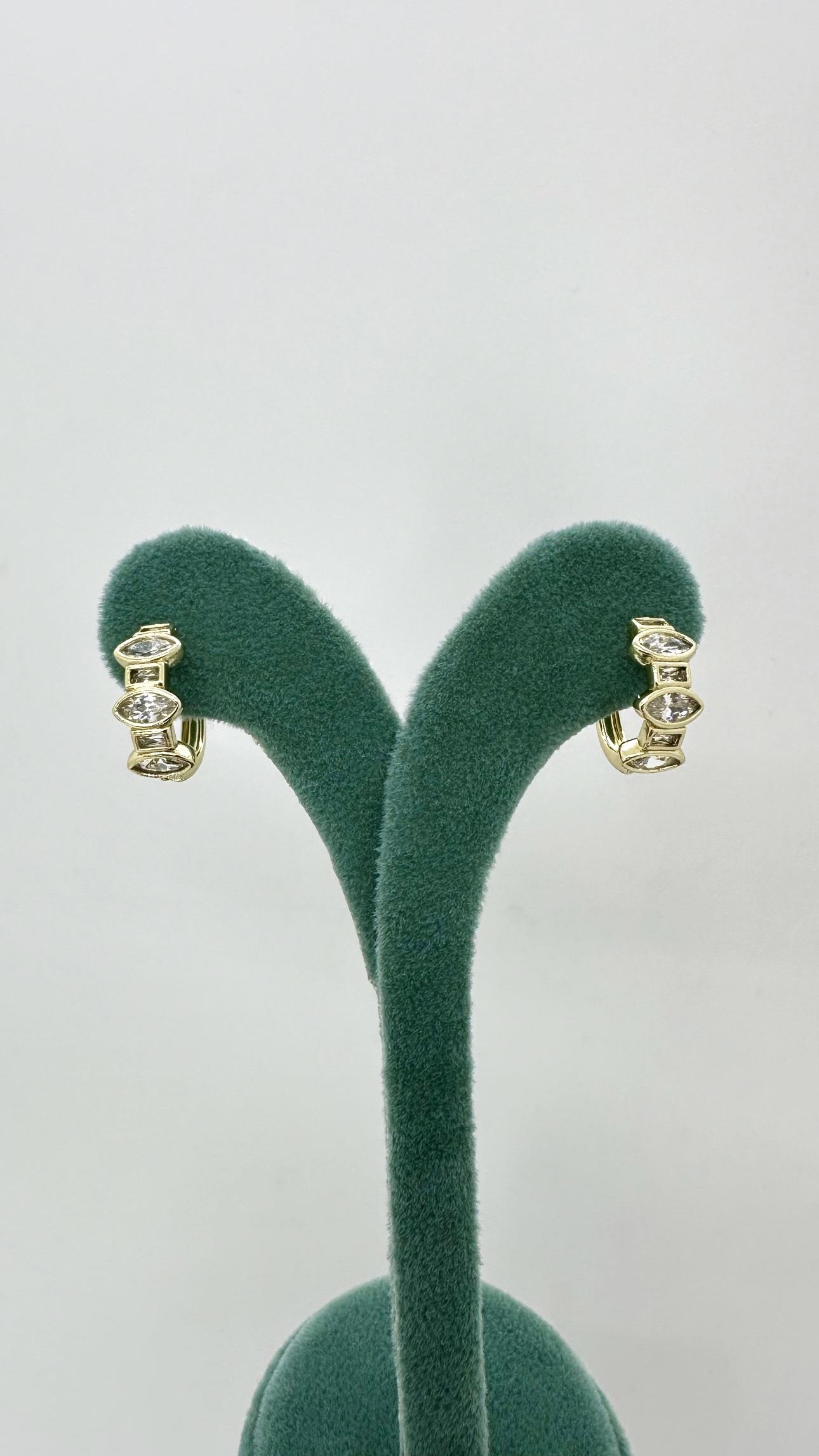 Vip 14 K Oval Taşlı Halka Küpe
