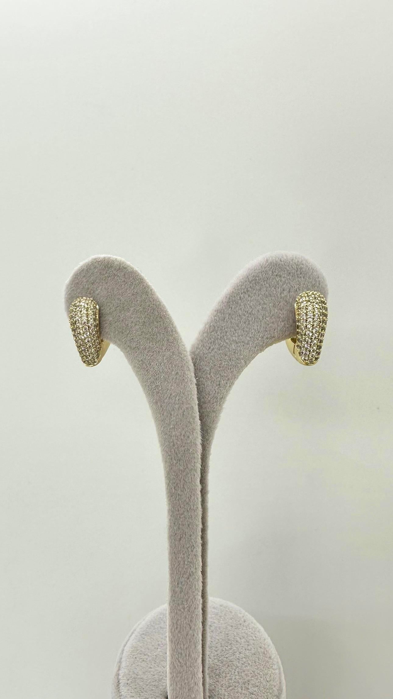 Vip 14 K Taşlı Kalp Model Küpe