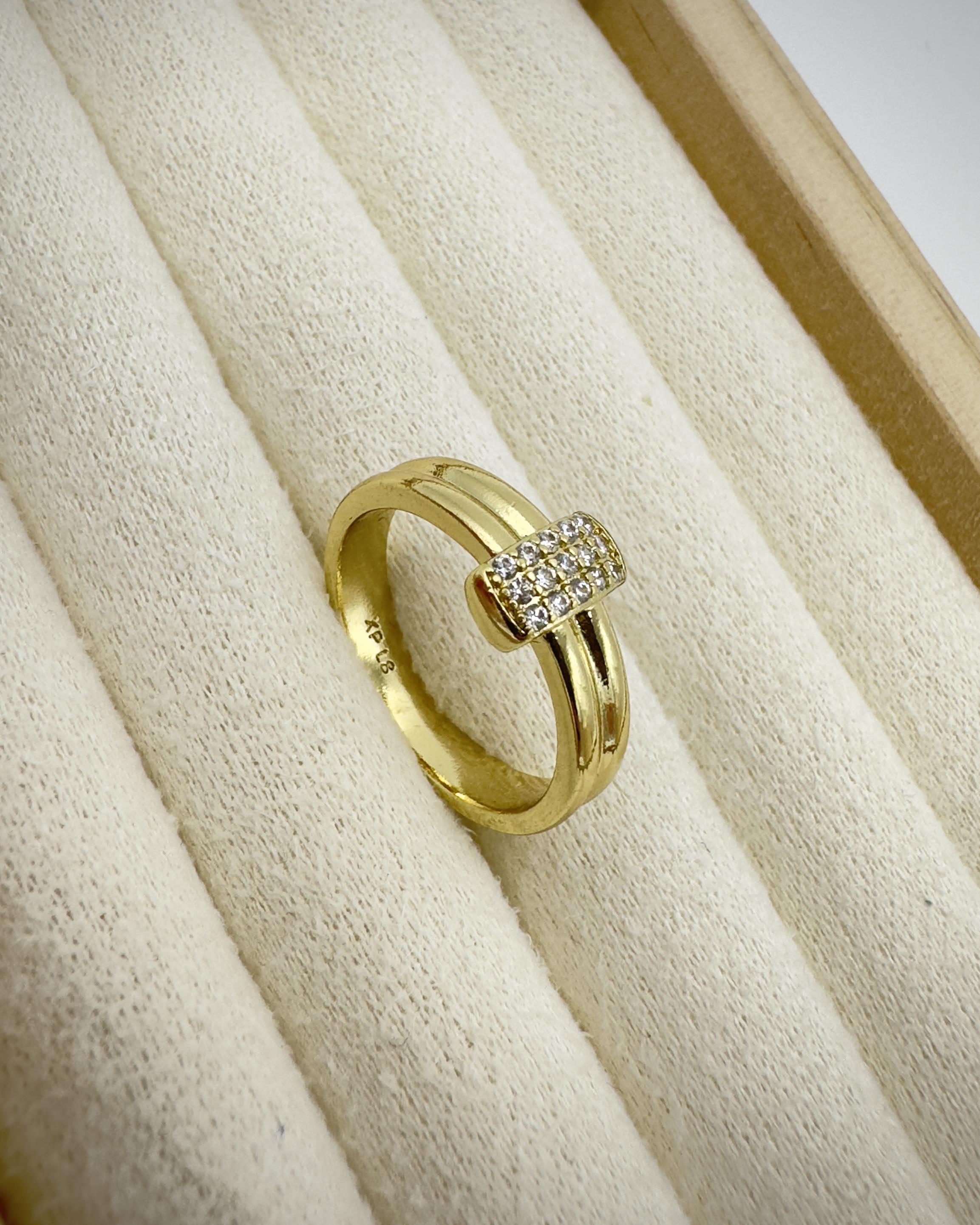 Vp 14 K Altın Kaplama Taşlı Bar Model Yüzük