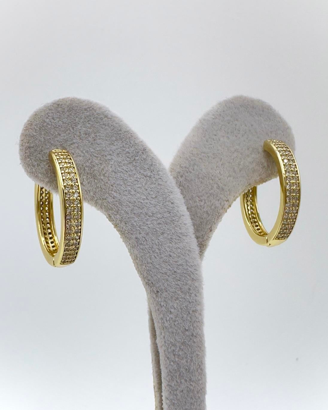 Vp 14 K Full Taşlı Halka Model Küpe