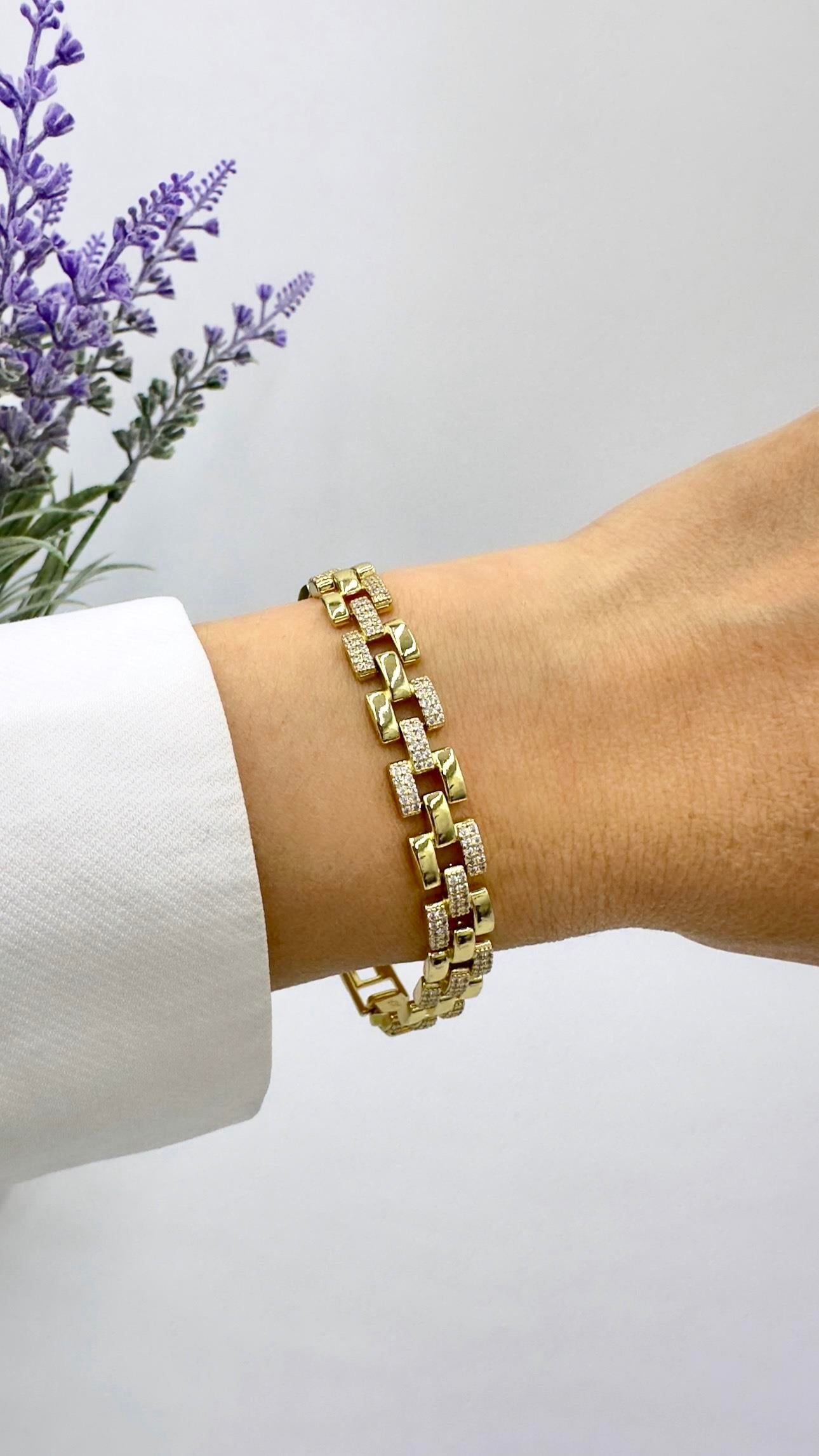 Vp 14 K Kare Taşlı Bileklik