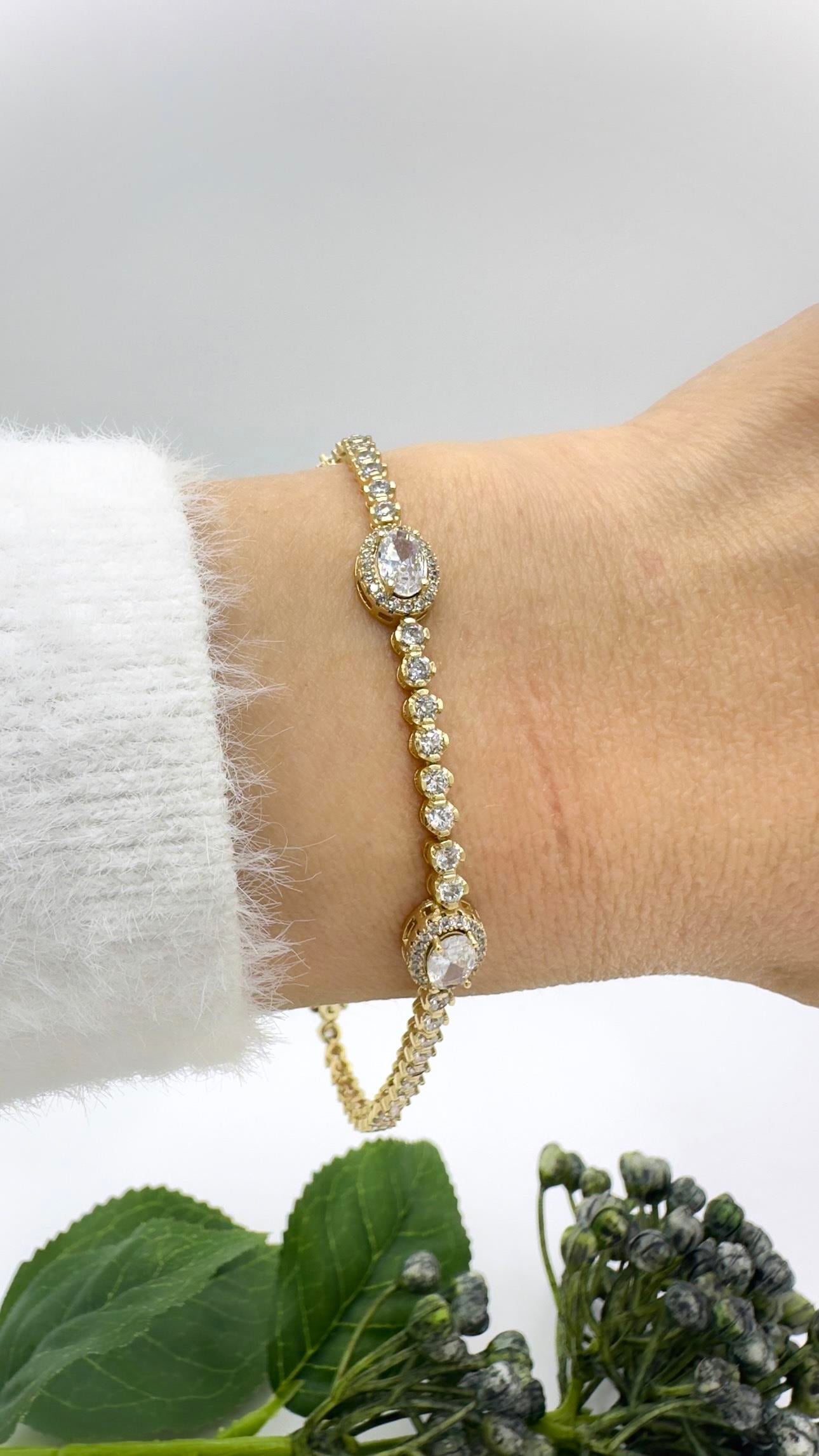 Vp 14 K Oval Taşlı Suyolu Model Bileklik