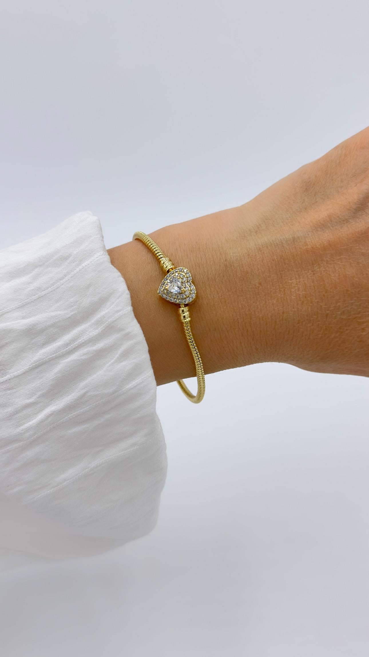 Vp 14 K Taşlı Kalp Model Pandora Bileklik
