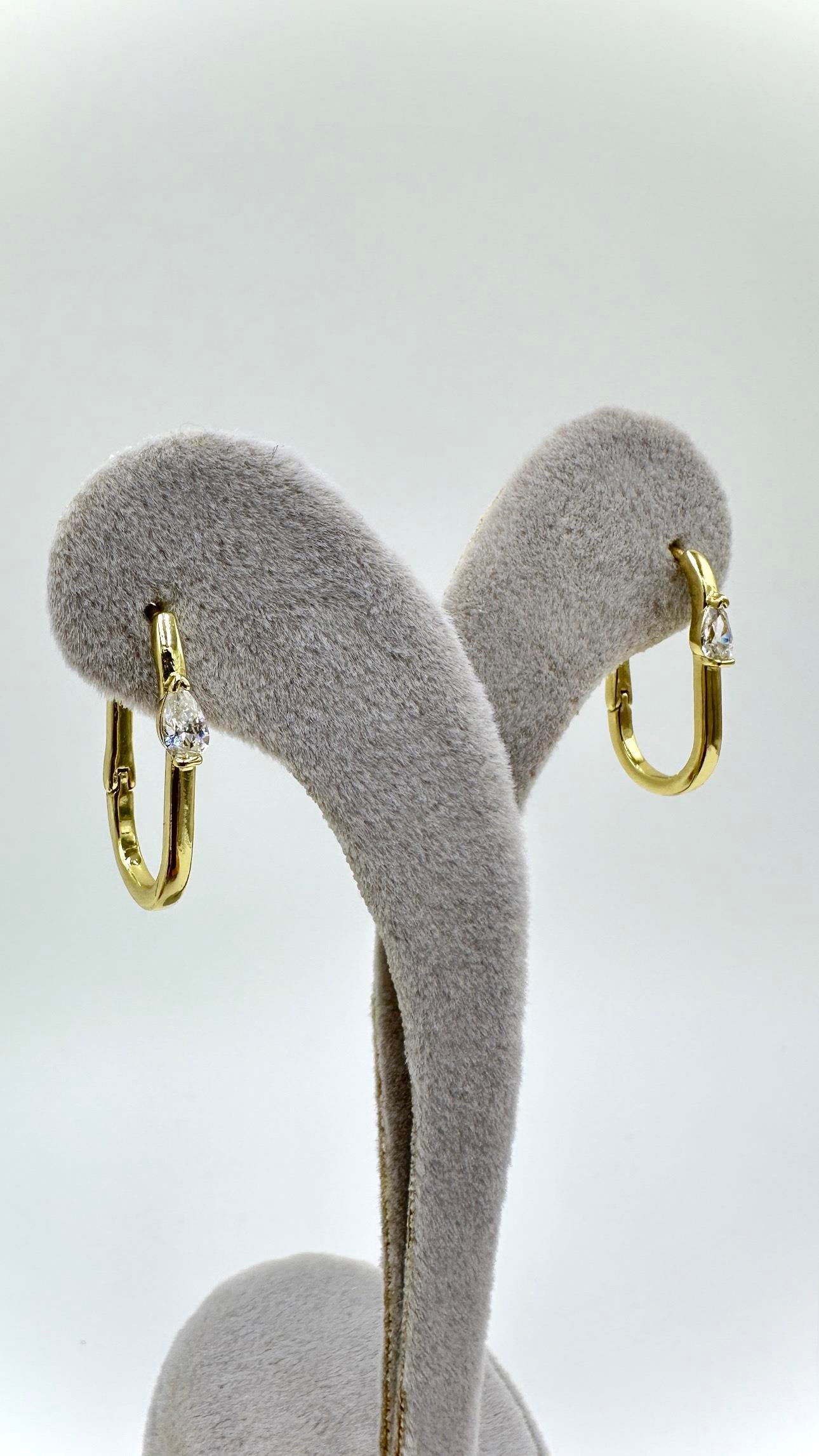 Vp 14 K Taşlı Oval Model Küpe