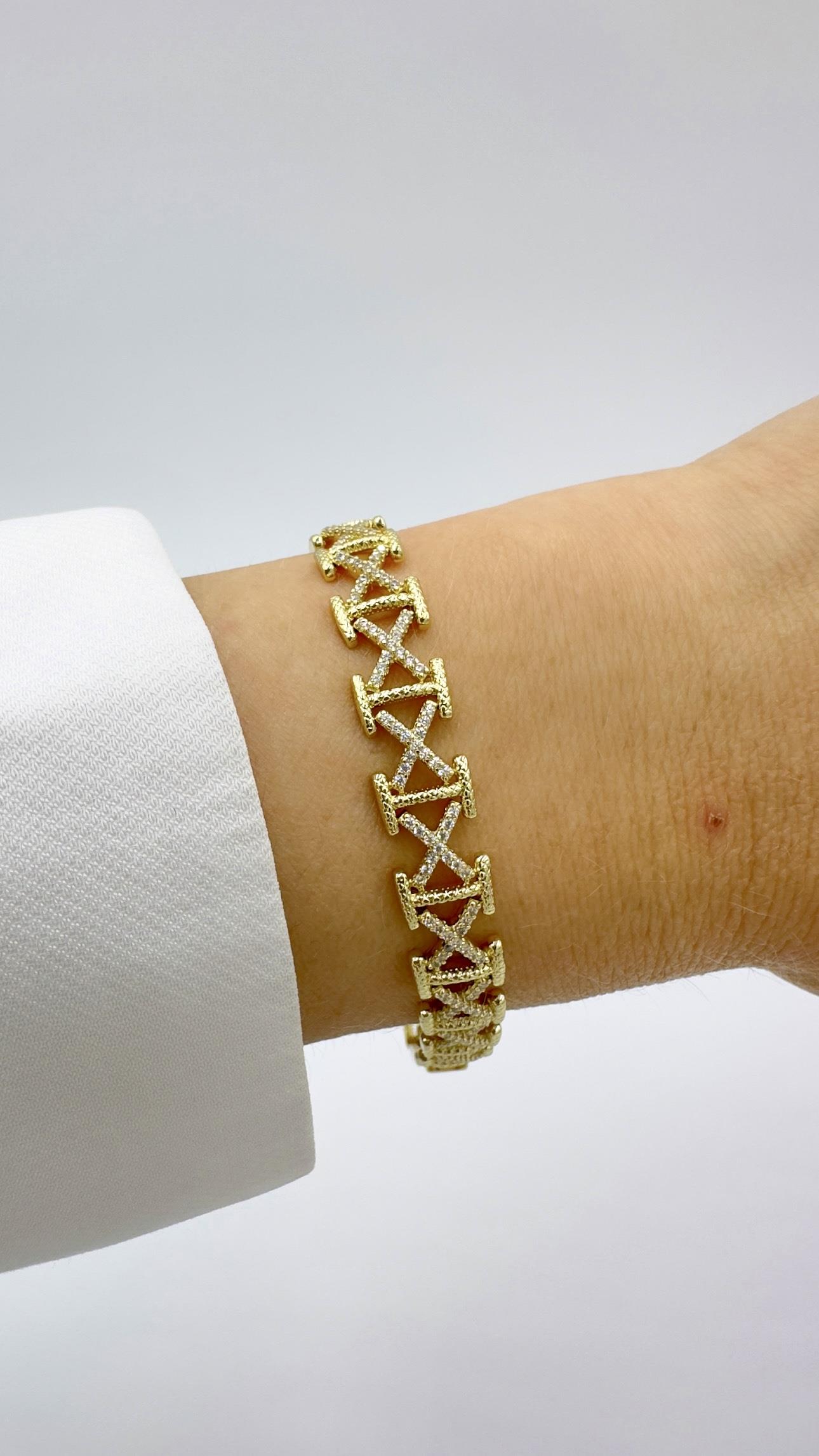 Vp 14 K Taşlı X Model Bileklik