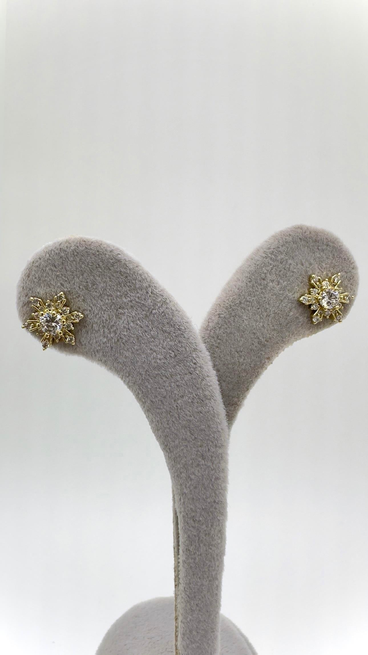 Vp 14 K Yıldız Model Küpe