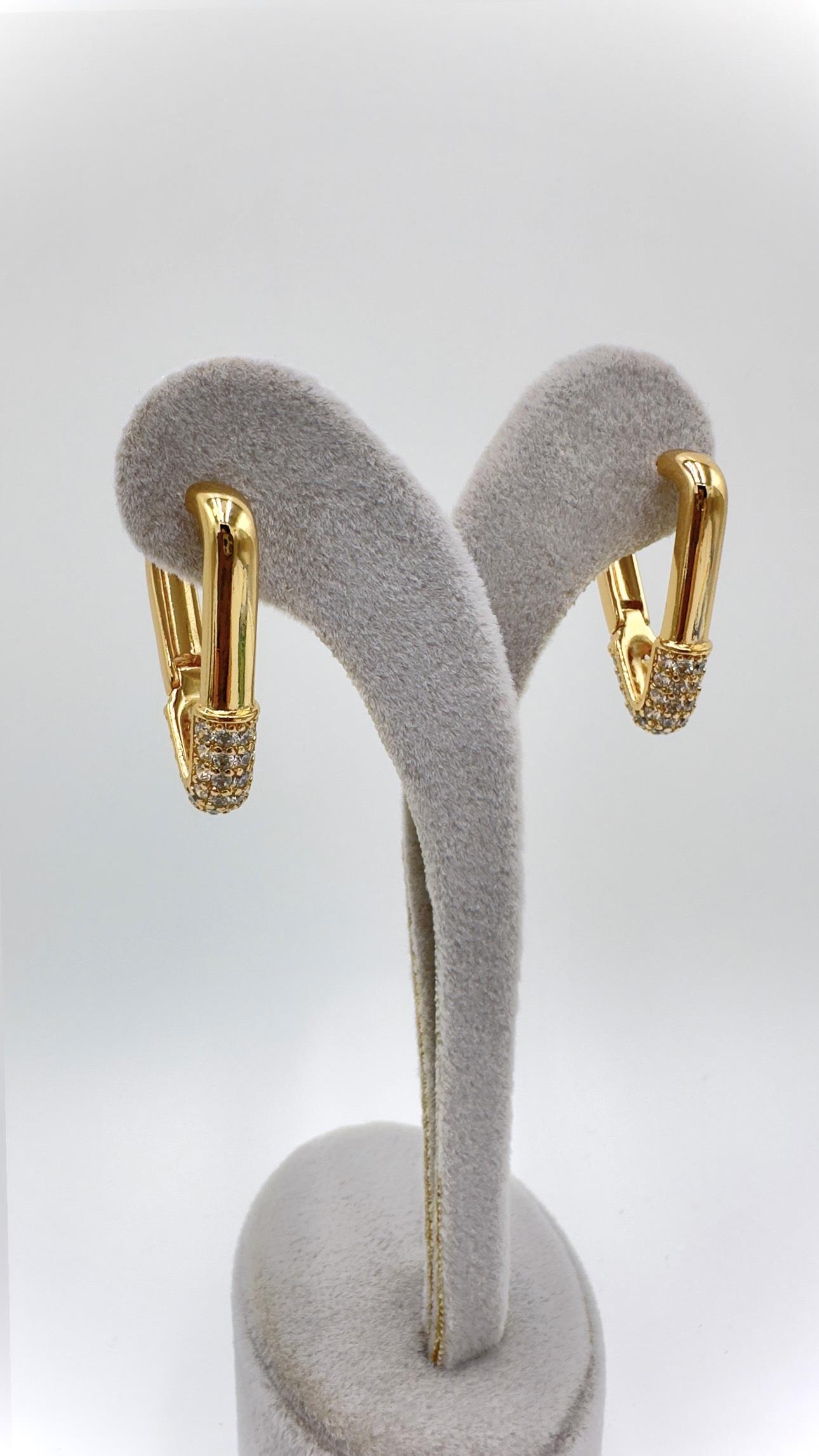 Vp Rose Gold Üçgen Model Küpe