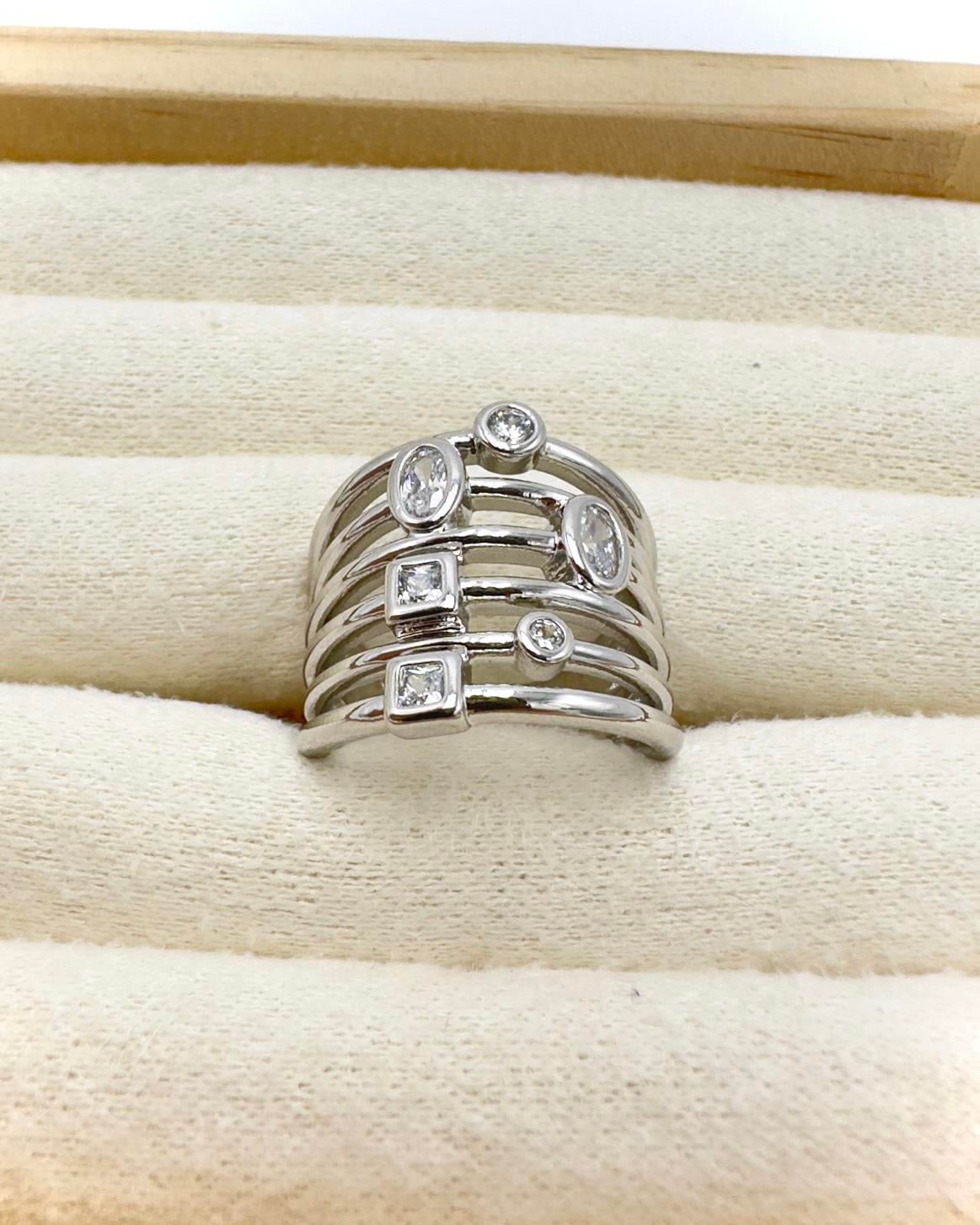 Vp Sılver Modern Tasarım Taşlı Yüzük