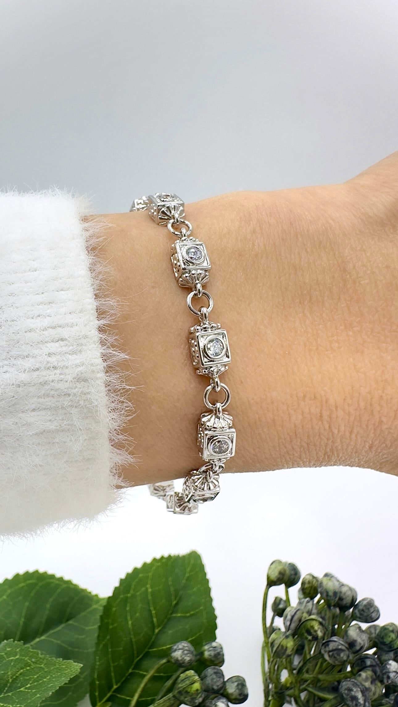 Vp Sılver Taşlı Küp Model Bileklik