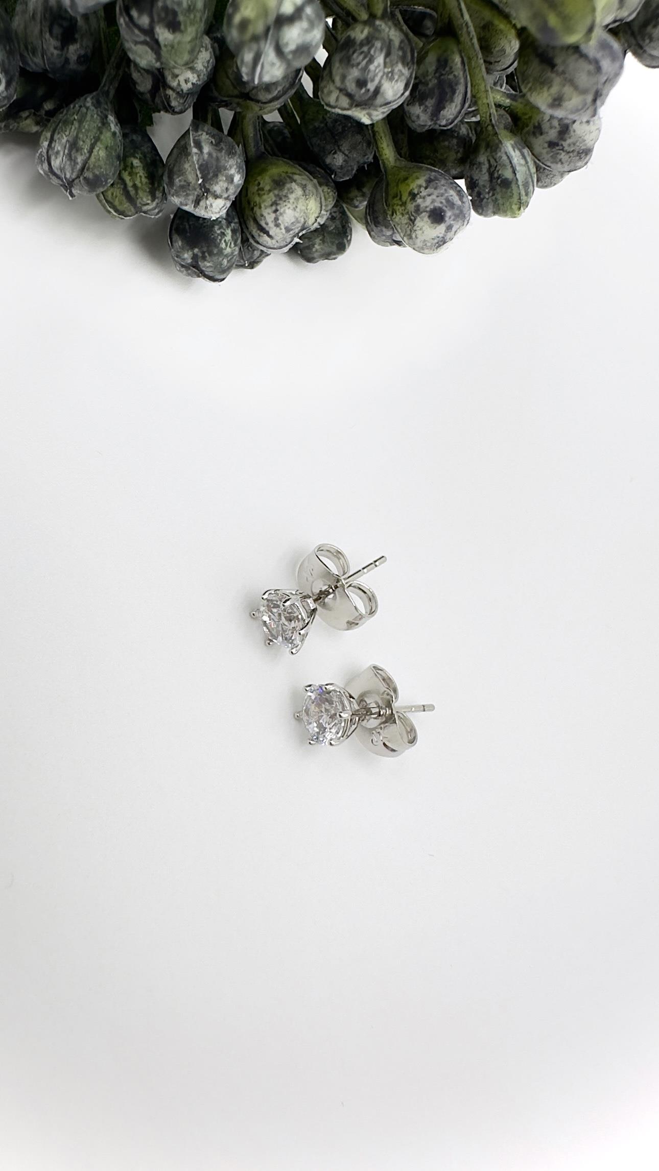 Vp Sılver Tek Taş Model Küpe