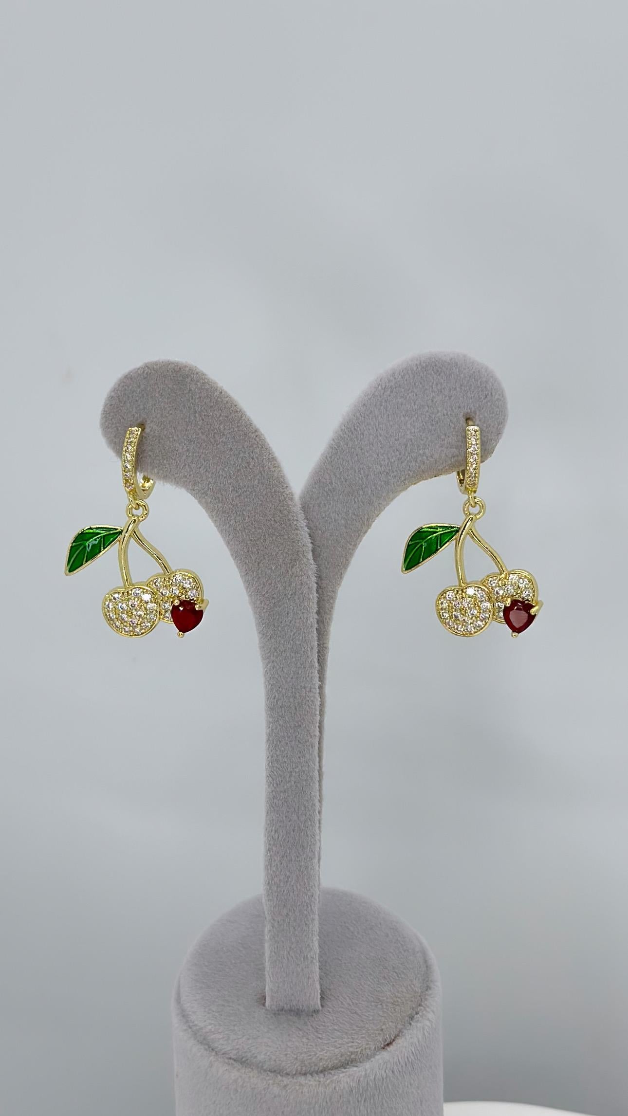 Vp14 K Kiraz Model Küpe