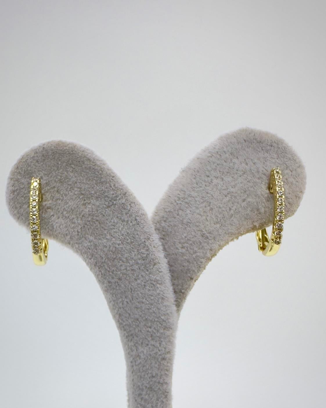 Vp14 K Taşlı U Model Küpe