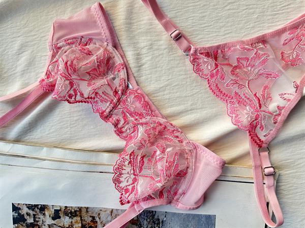 Adele Pink Bra Set 