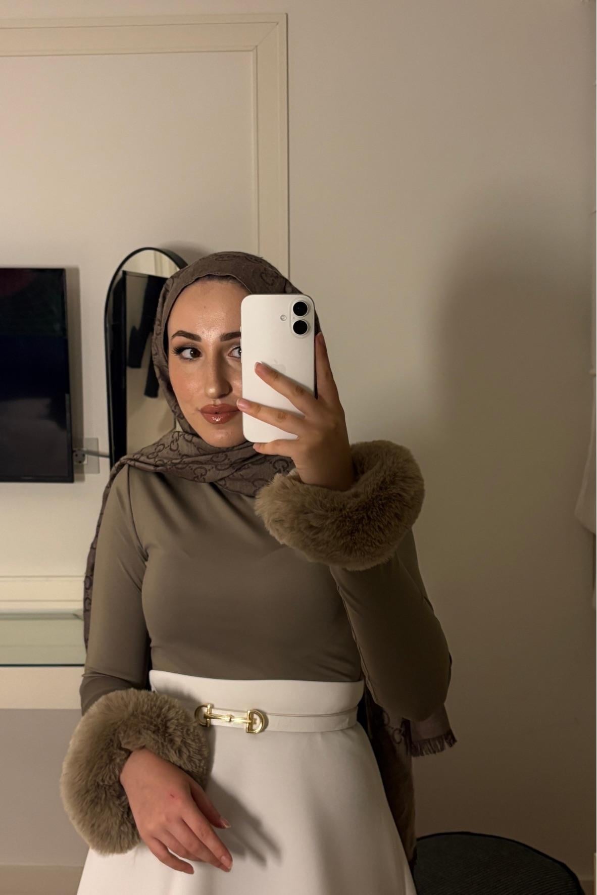 Peluş Kollu Body-Vizon