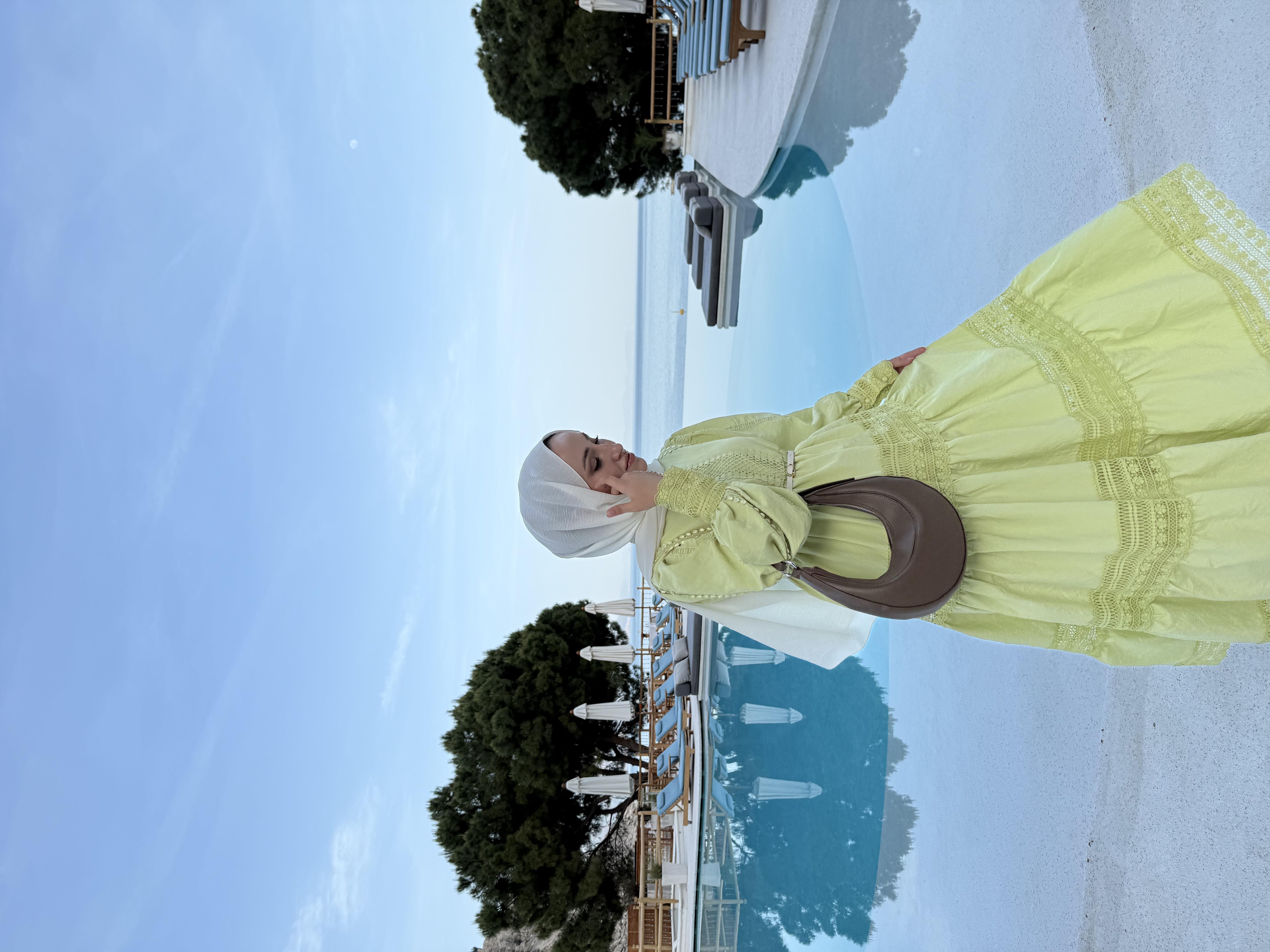 Dantel Detaylı Elbise-yeşil