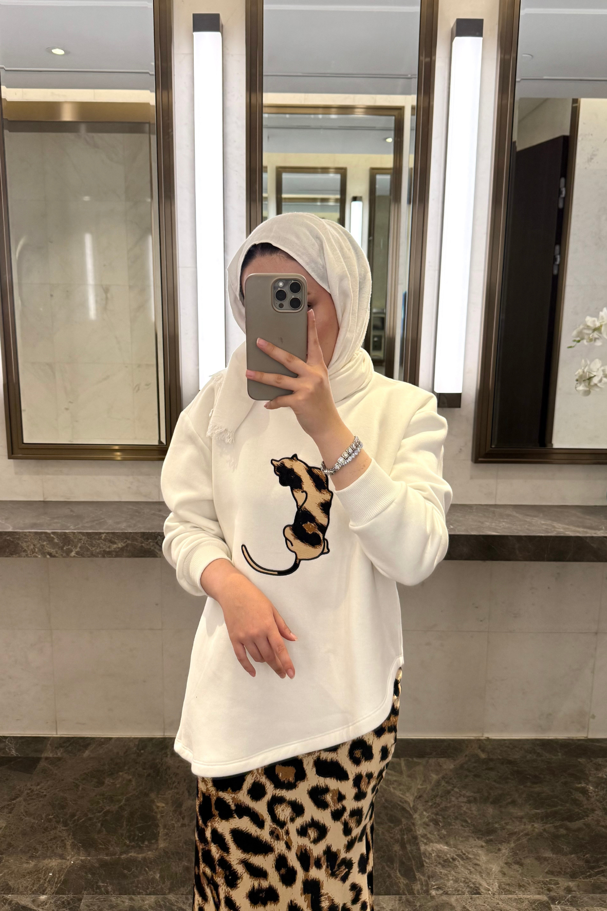 Leopar Saten Etekli Takım-Ekru
