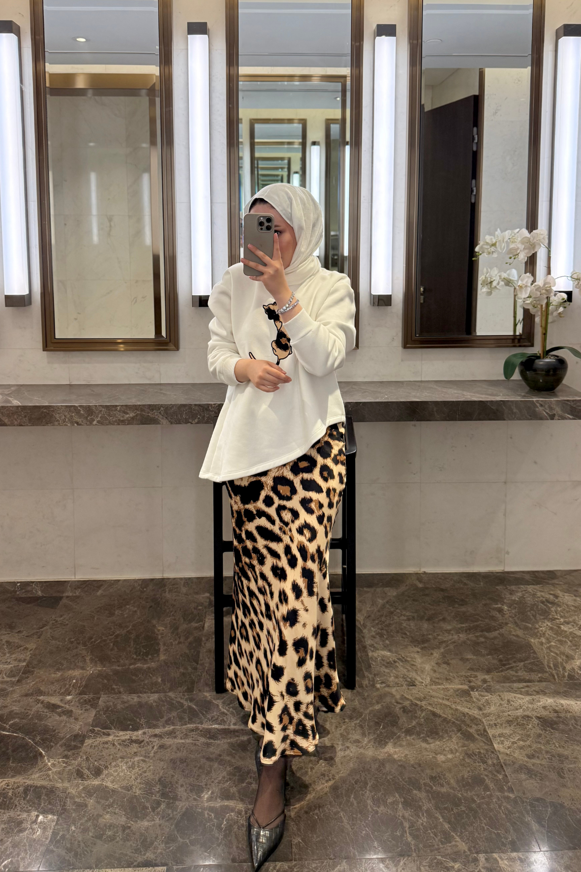 Leopar Saten Etekli Takım-Ekru