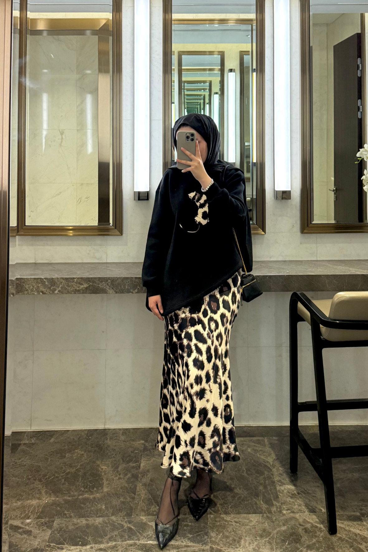 Leopar Saten Etekli Takım-Siyah