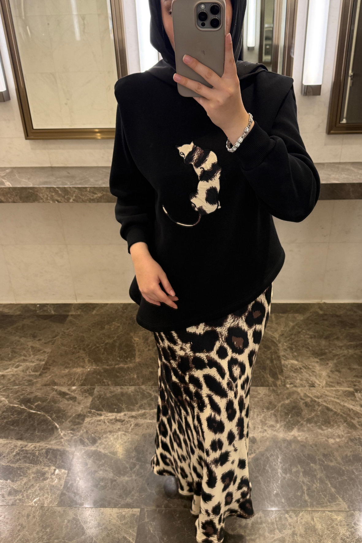 Leopar Saten Etekli Takım-Siyah