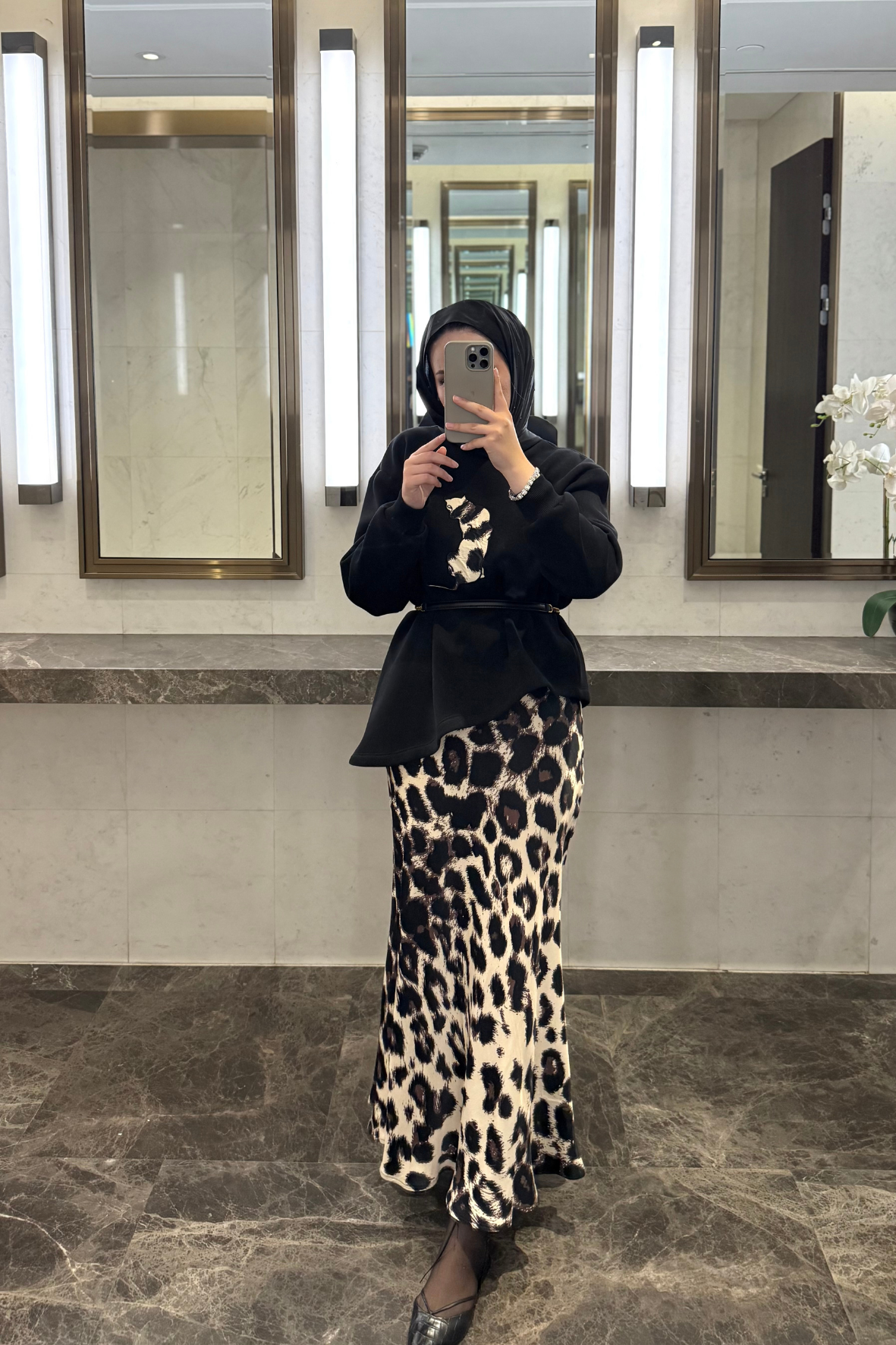 Leopar Saten Etekli Takım-Siyah