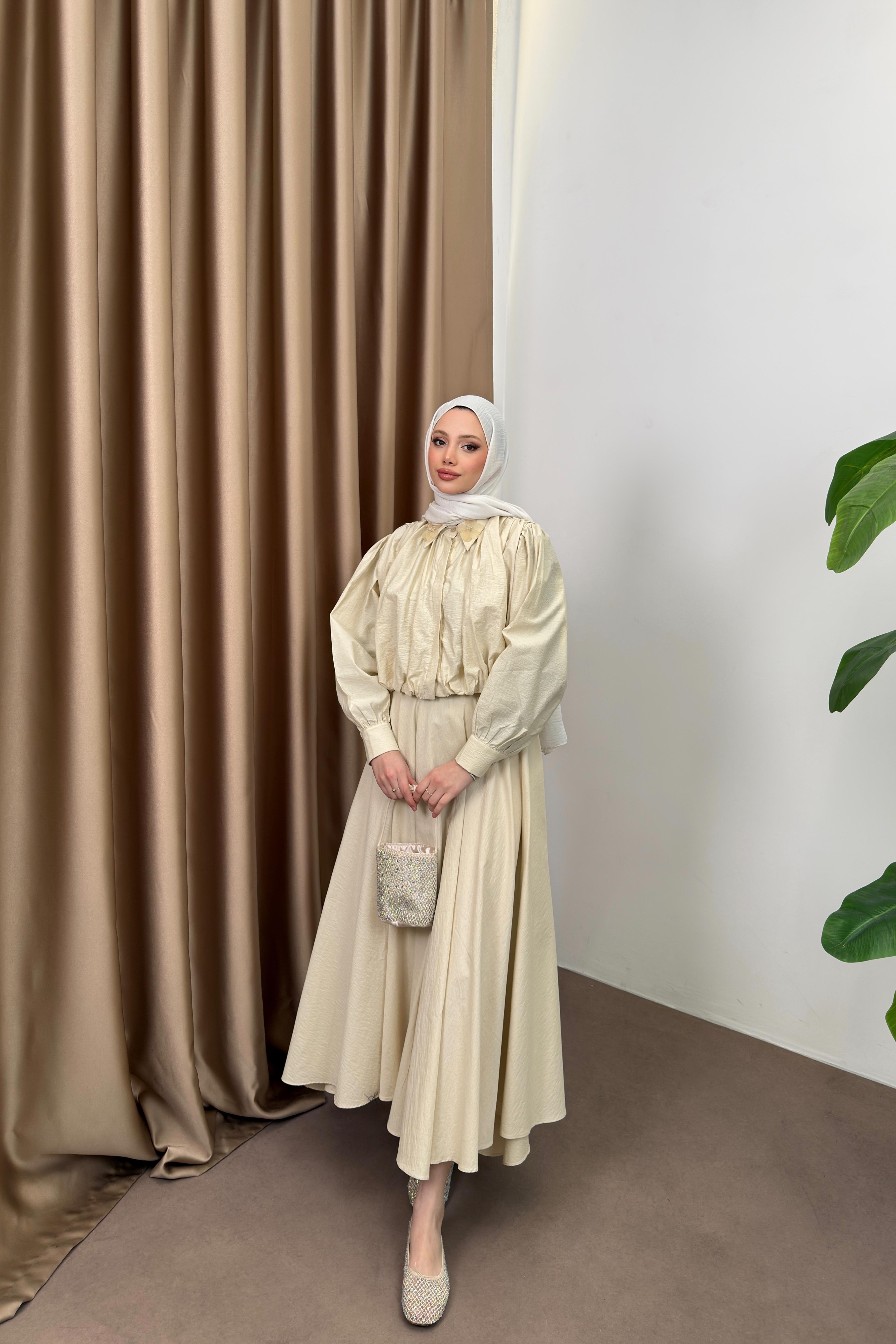 Çiçek Aksesuarlı Poplin Etekli Takım -Ekru