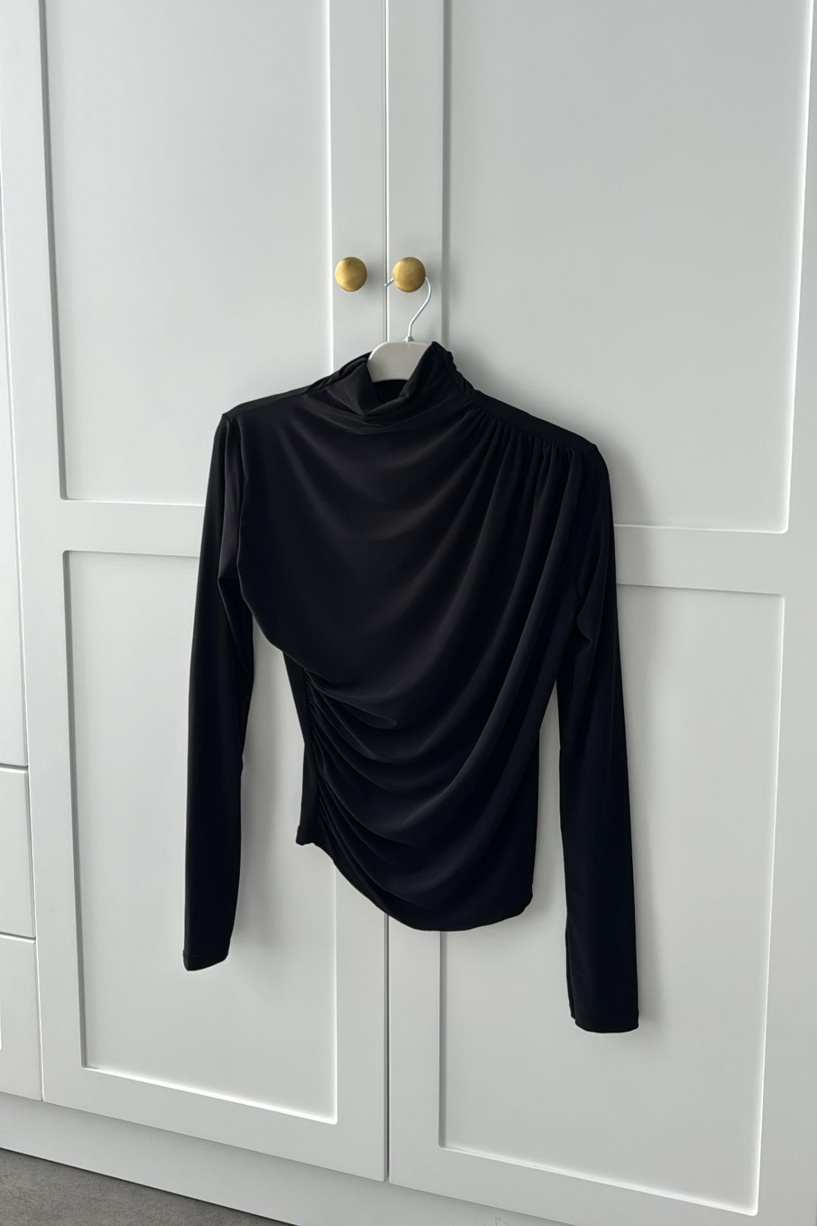 Büzgü Detaylı Bluz - Siyah-8547