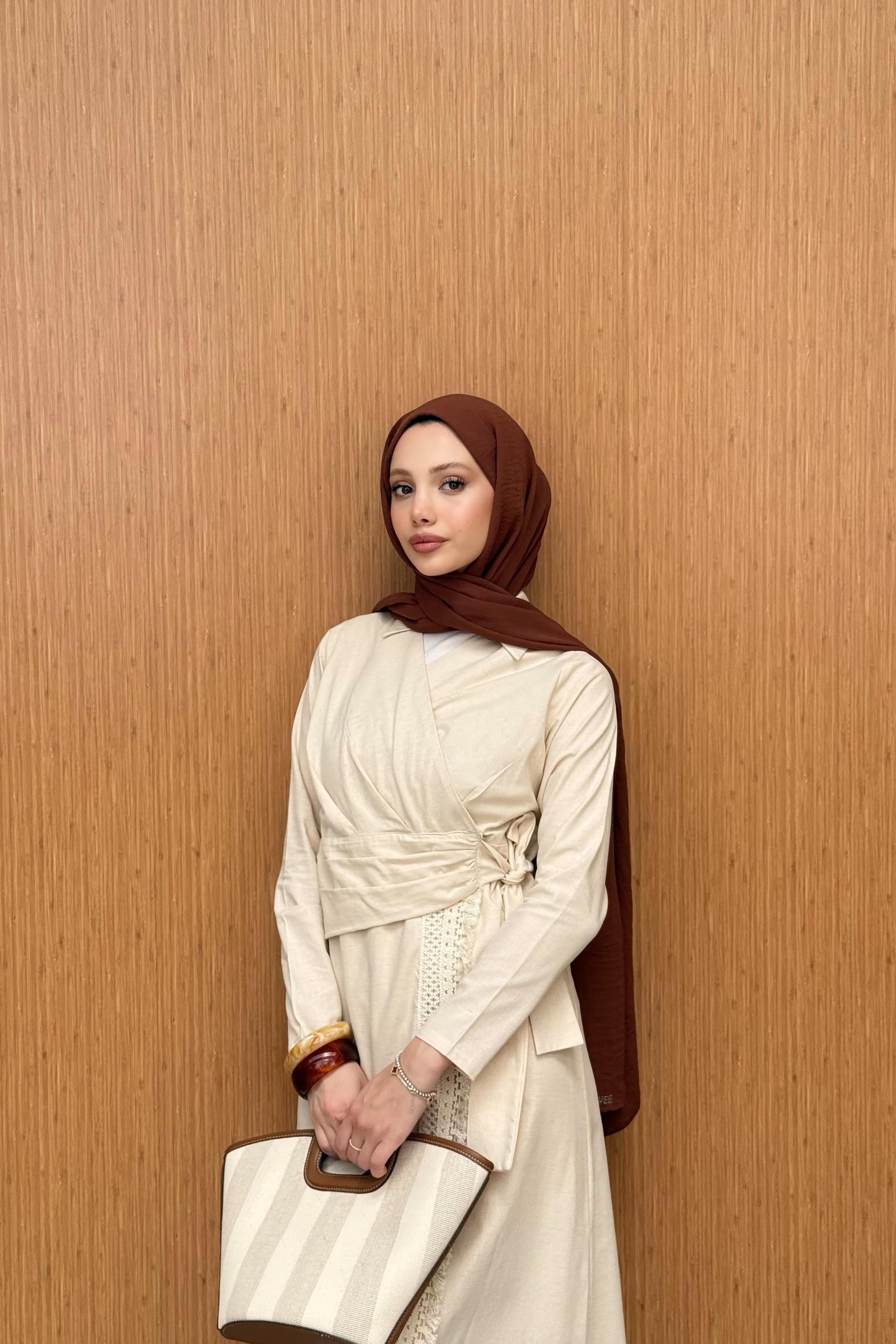 Tesettür V Yaka Bağlamalı Keten Elbise - bej