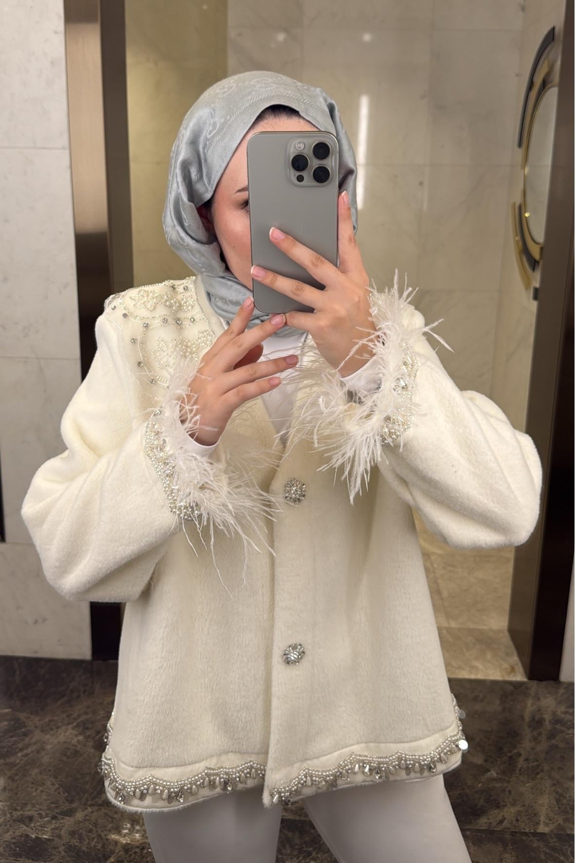 İthal Taşlı Angora Ceket-Ekru 