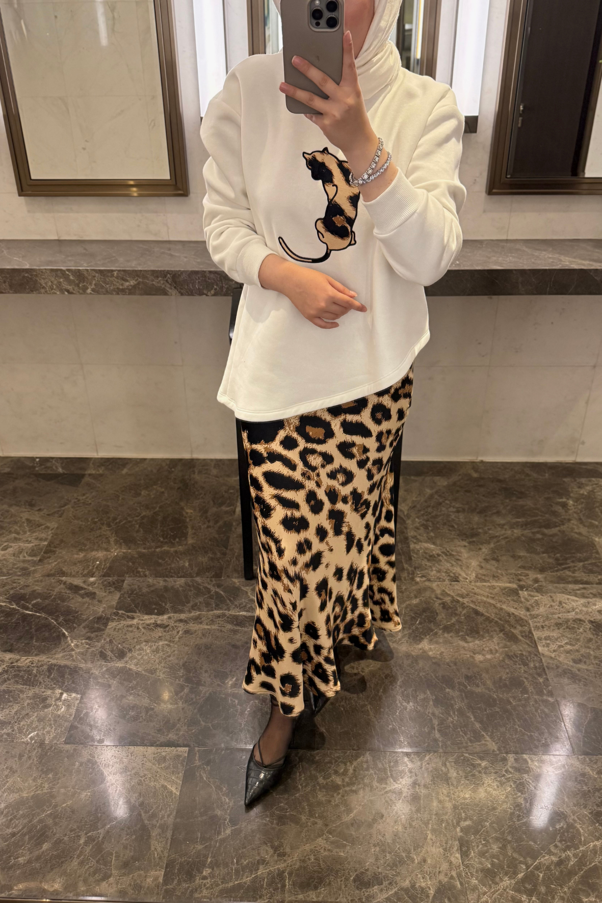 Leopar Saten Etekli Takım-Ekru