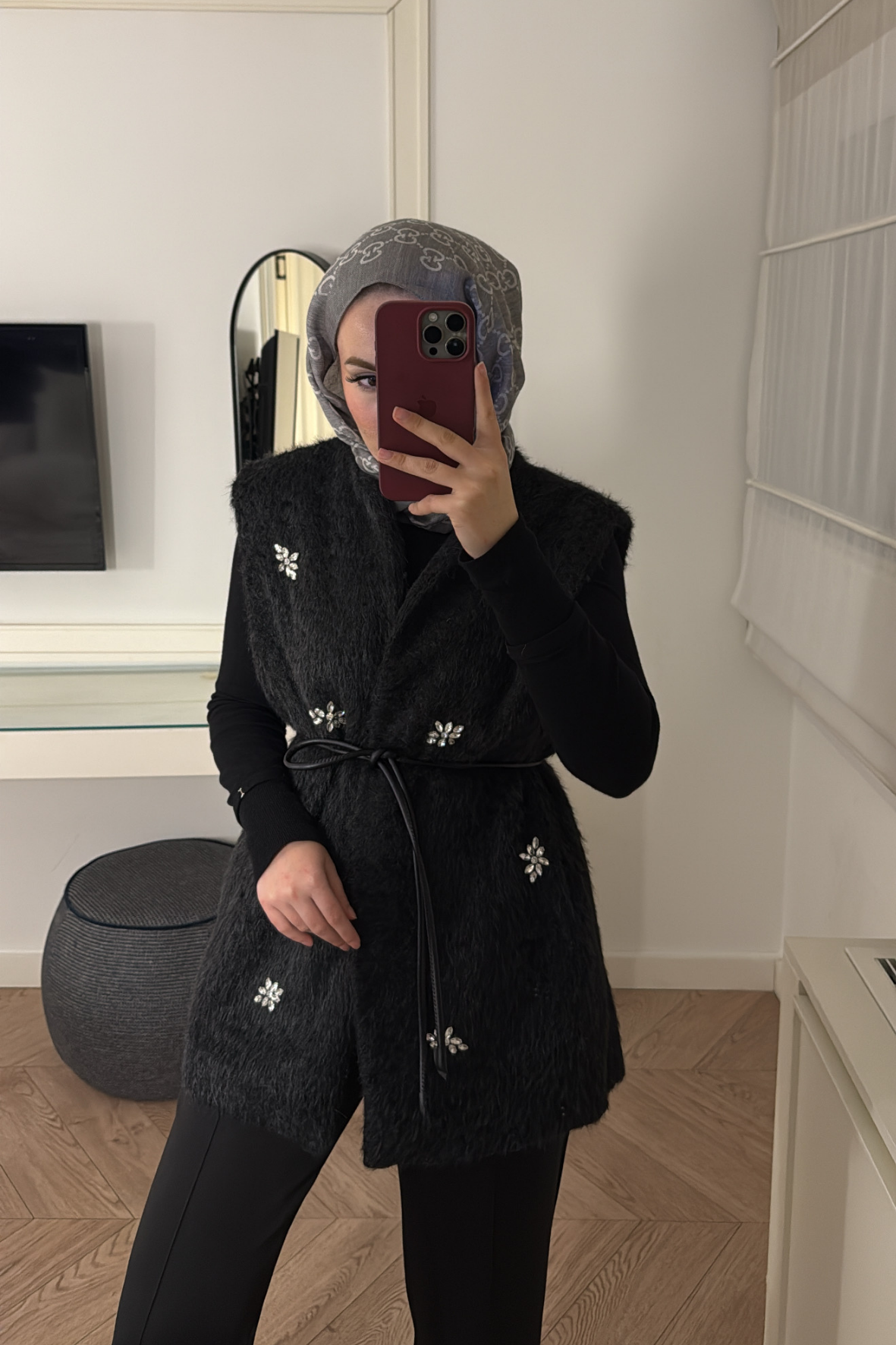 Lucci Kristal Taşlı Kürk Yelek-Siyah