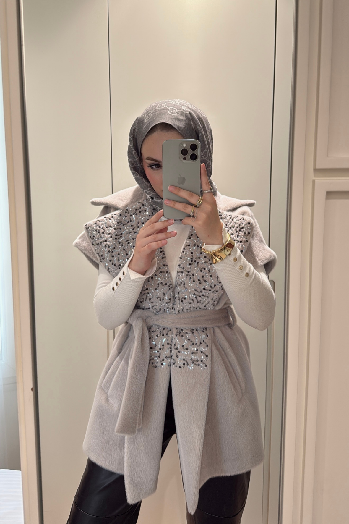 Nakış Detaylı Gold Fox Yelek-Taş