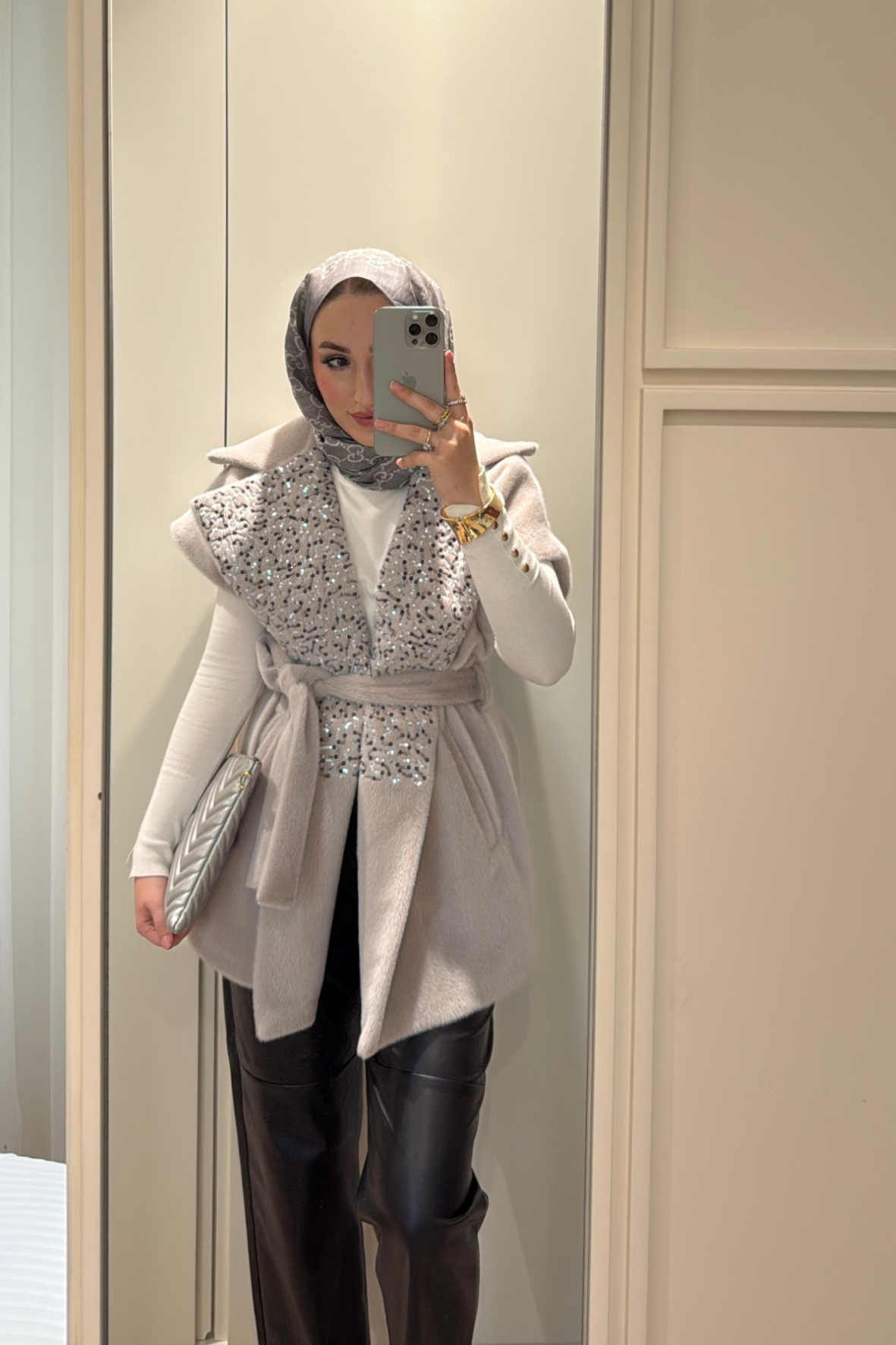Nakış Detaylı Gold Fox Yelek-Taş