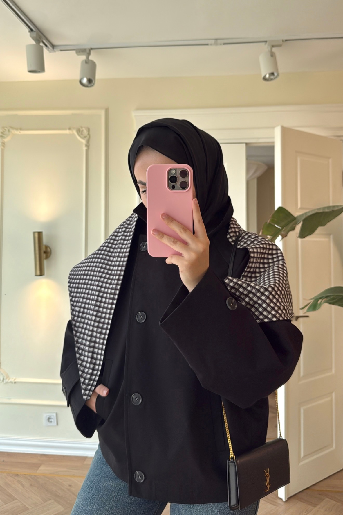 Omuz Şallı Trençkot -Siyah