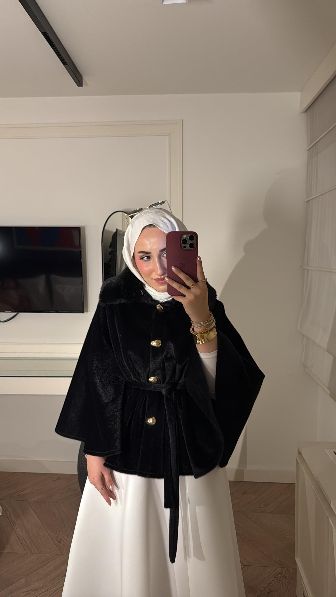Suzana Yakası Kürklü Panço-Siyah